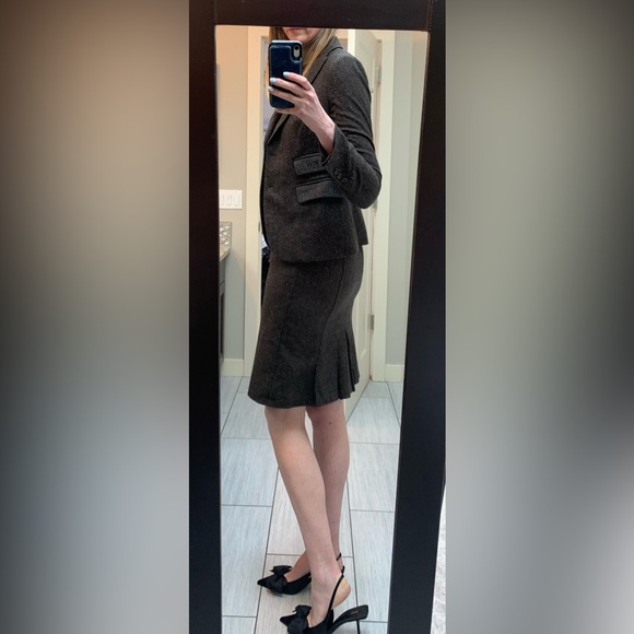 Brown tweed United Colours of Benetton suit - Picture 2 of 4